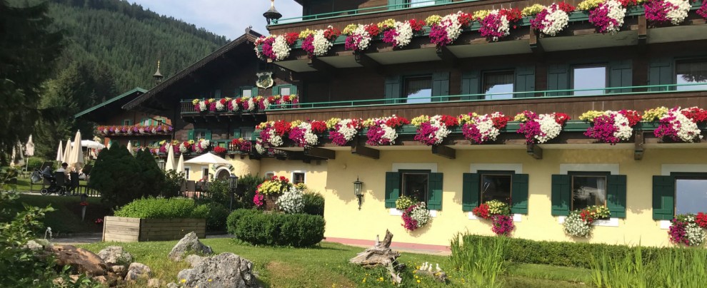 4-Sterne Hotel Unterhof in Filzmoos mit Pool